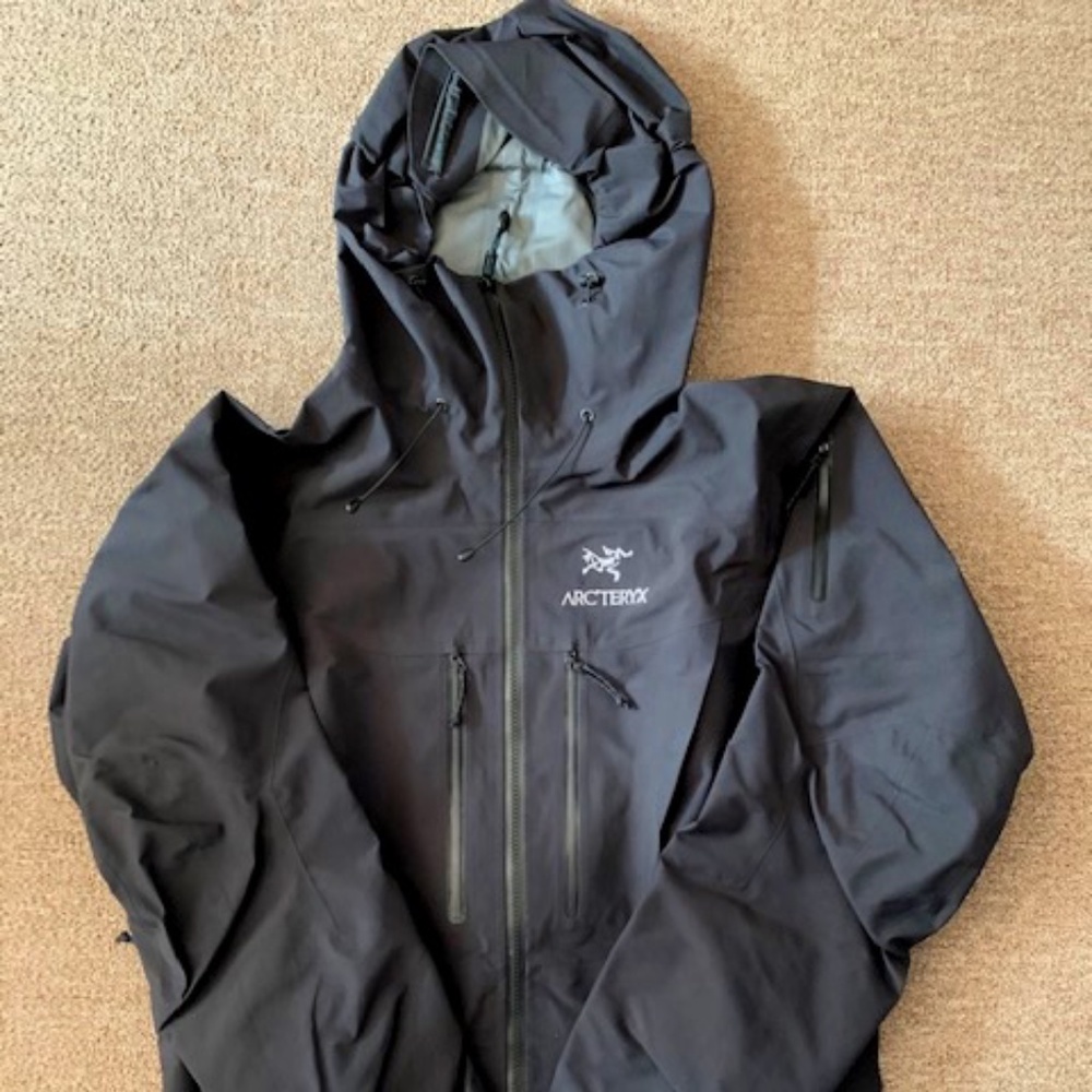 (NEW) Arcteryx Jacket
